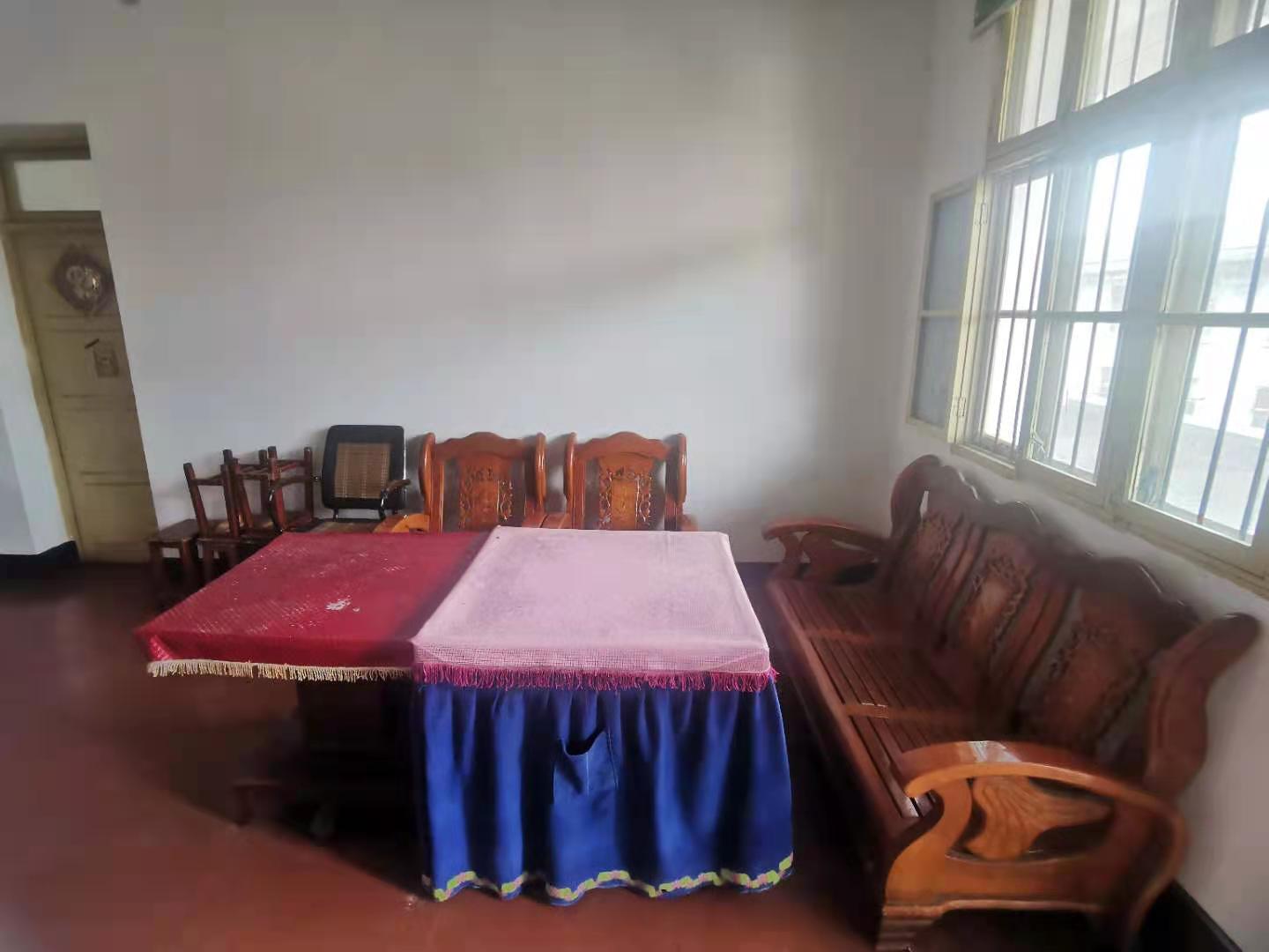 棉纺厂单位房  3室2厅1卫    40.8万 棉纺厂单位房  3室2厅1卫    40.8万客厅