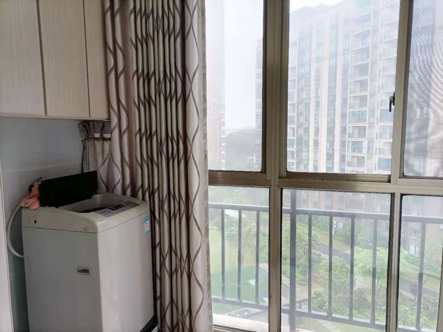 学府花园(文苑瑞景) 3室2厅2卫 1700.0元/月 学府花园(文苑瑞景) 3室2厅2卫 1700.0元/月室内图