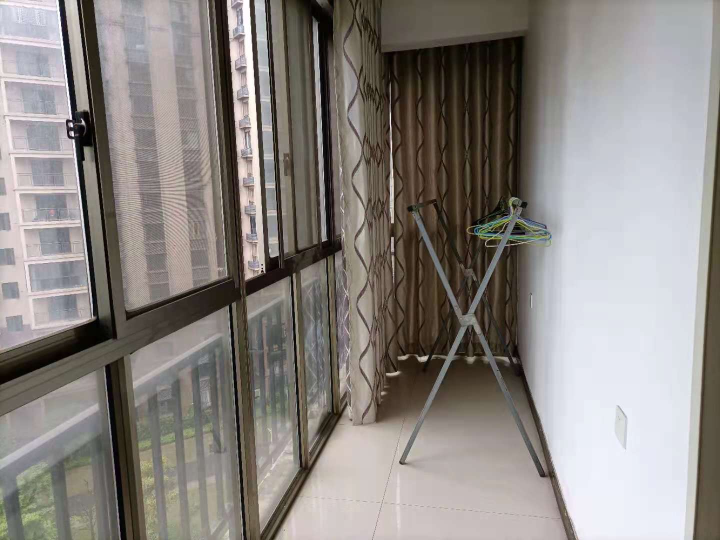 学府花园(文苑瑞景) 3室2厅2卫 1700.0元/月 学府花园(文苑瑞景) 3室2厅2卫 1700.0元/月室内图