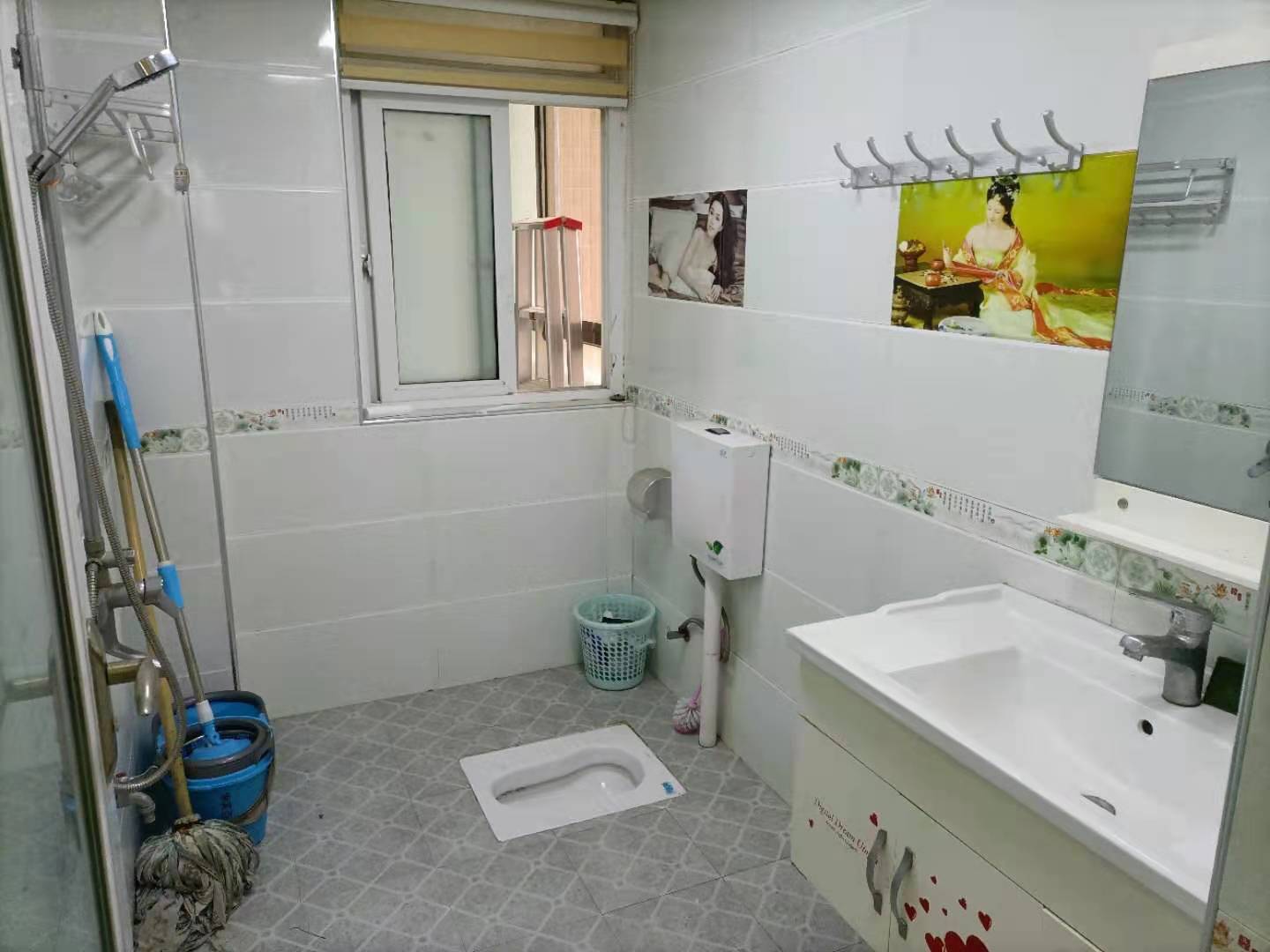 学府花园(文苑瑞景) 3室2厅2卫 1700.0元/月 学府花园(文苑瑞景) 3室2厅2卫 1700.0元/月室内图