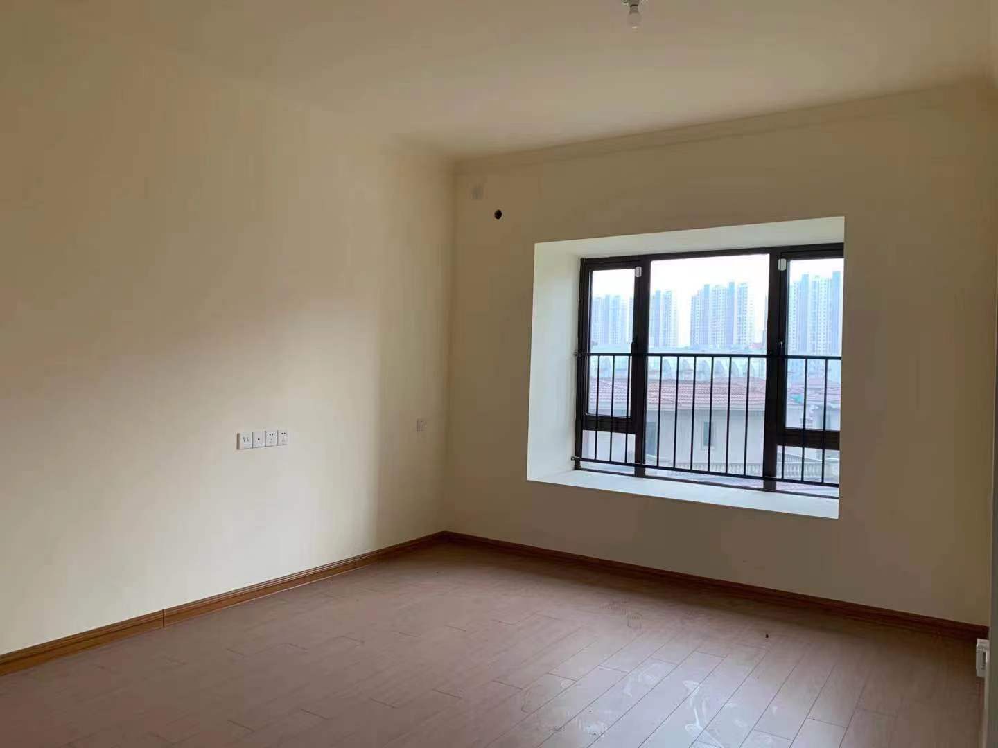 碧桂园豪园 3室2厅2卫 78.8万 碧桂园豪园 3室2厅2卫 78.8万客厅