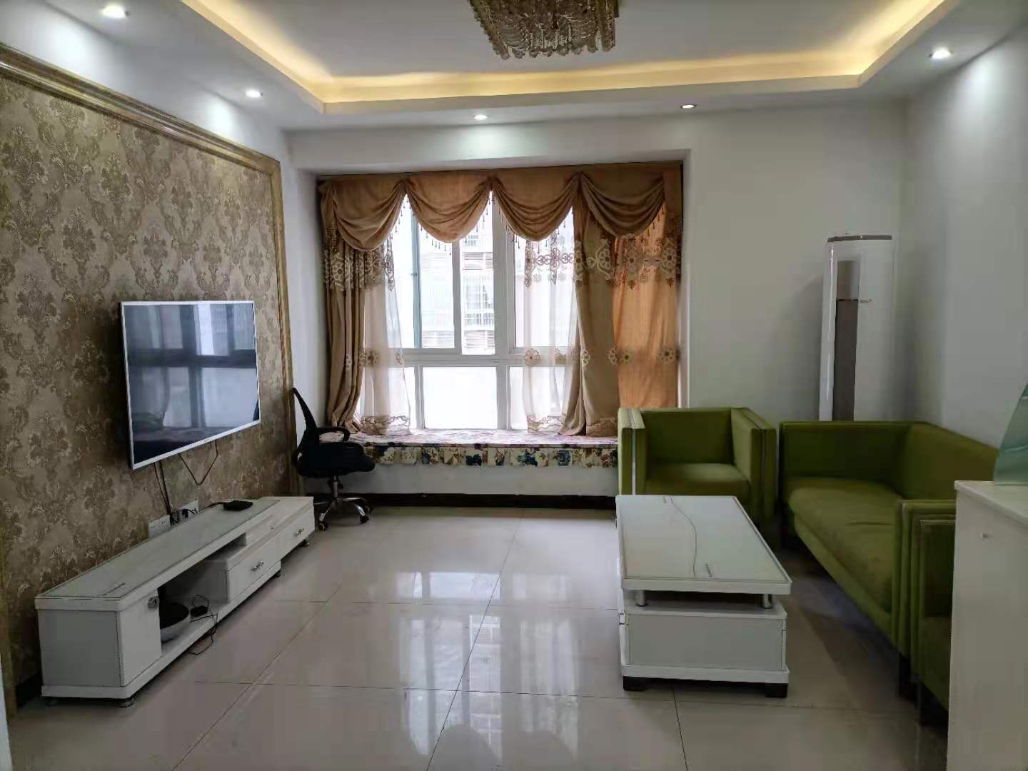 学府花园(文苑瑞景) 3室2厅2卫 1700.0元/月 学府花园(文苑瑞景) 3室2厅2卫 1700.0元/月室内图