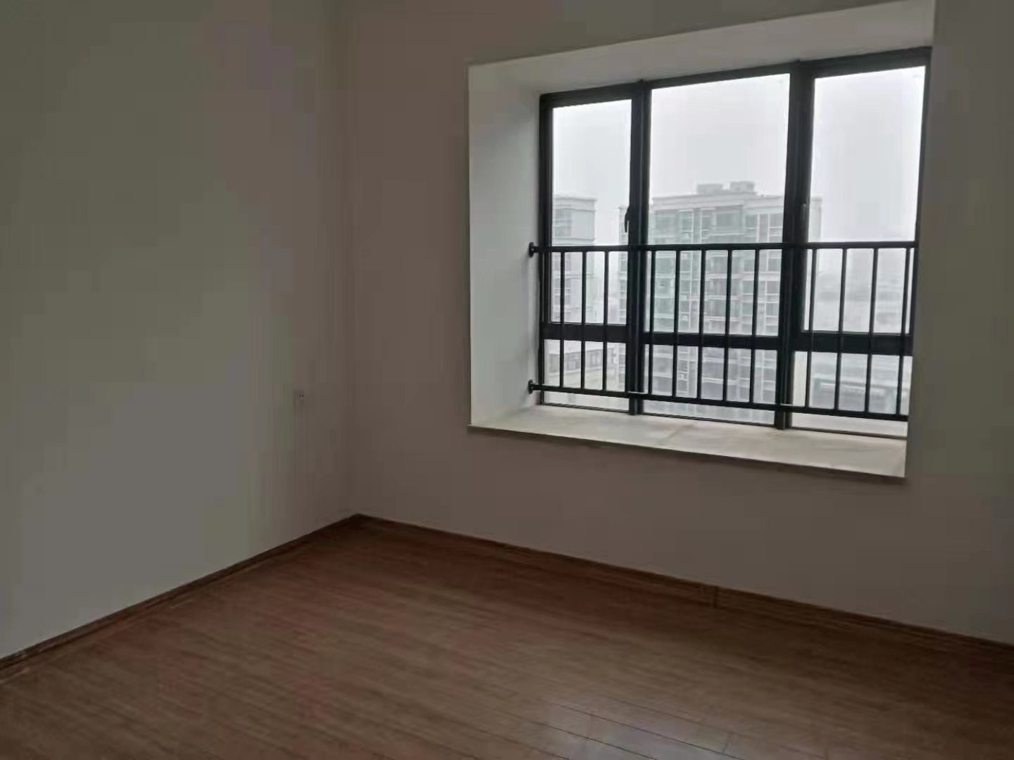 碧桂园 3室2厅0卫 1600.0元/月 碧桂园 3室2厅0卫 1600.0元/月室内图