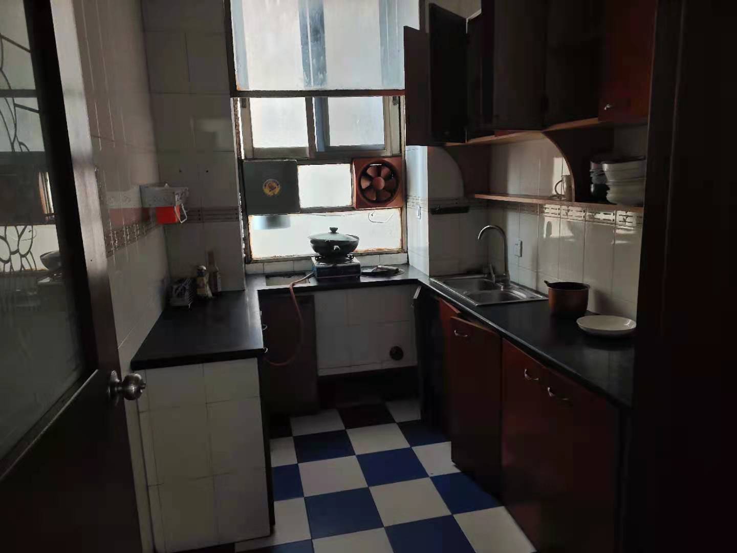 环保路社区  3室2厅1卫    1300.0元/月 环保路社区  3室2厅1卫    1300.0元/月室内图