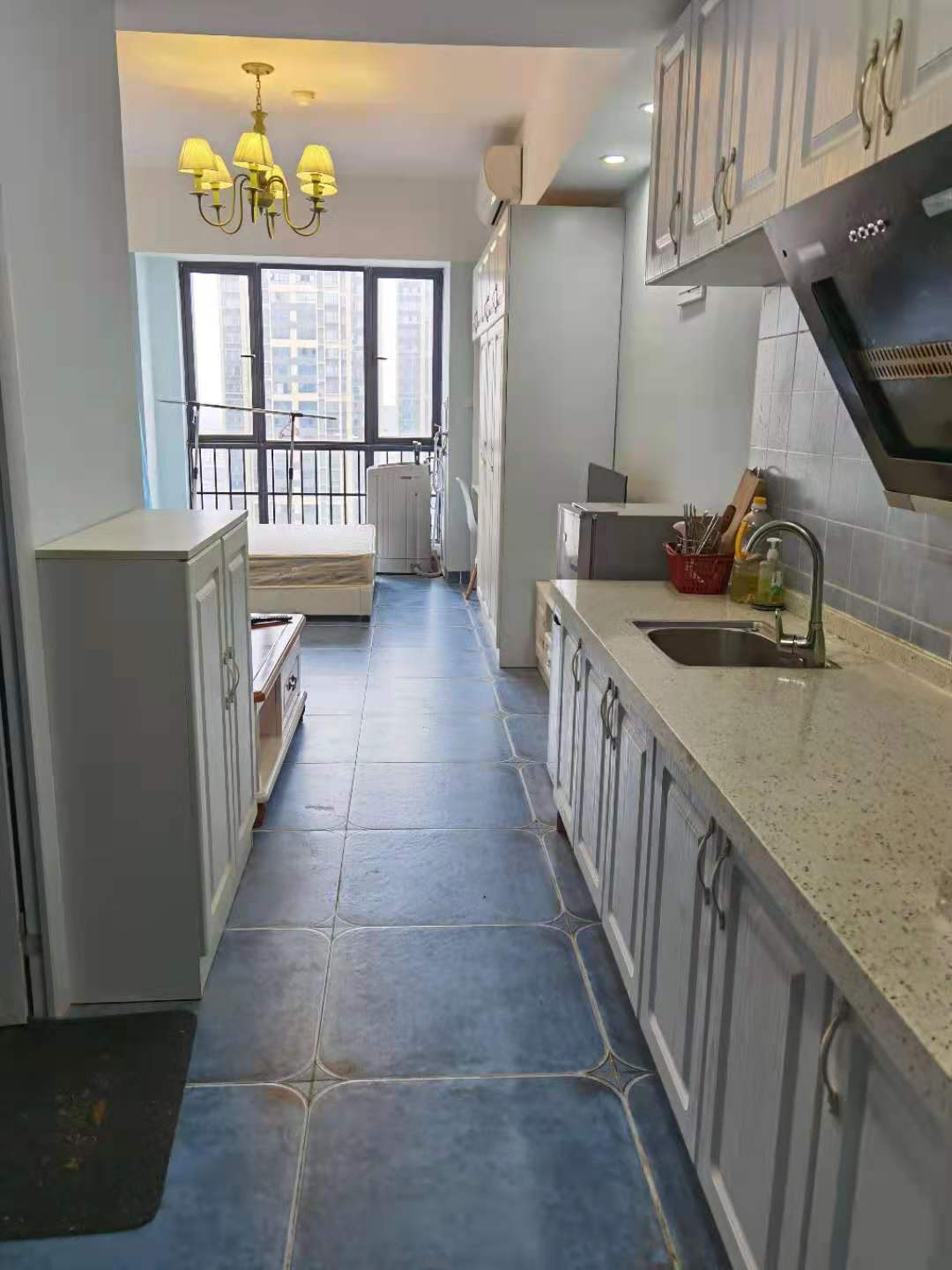 新桂公馆 1室1厅1卫 26.0万 新桂公馆 1室1厅1卫 26.0万客厅