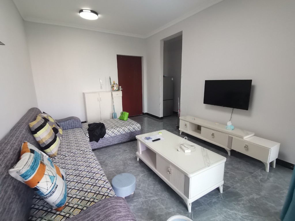 南湖春天  1室1厅1卫    1800.0元/月 南湖春天  1室1厅1卫    1800.0元/月室内图