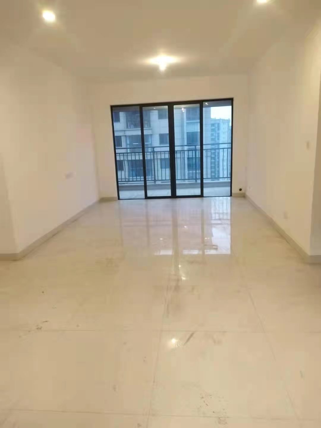 碧桂园 3室2厅0卫 1600.0元/月 碧桂园 3室2厅0卫 1600.0元/月室内图