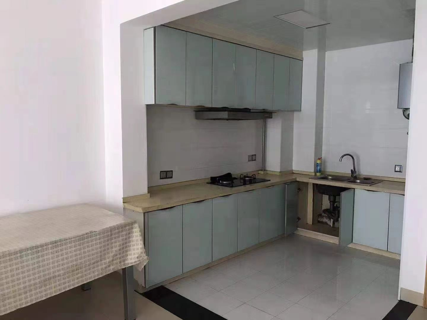 雄森国际  2室2厅1卫    1800.0元/月 雄森国际  2室2厅1卫    1800.0元/月室内图