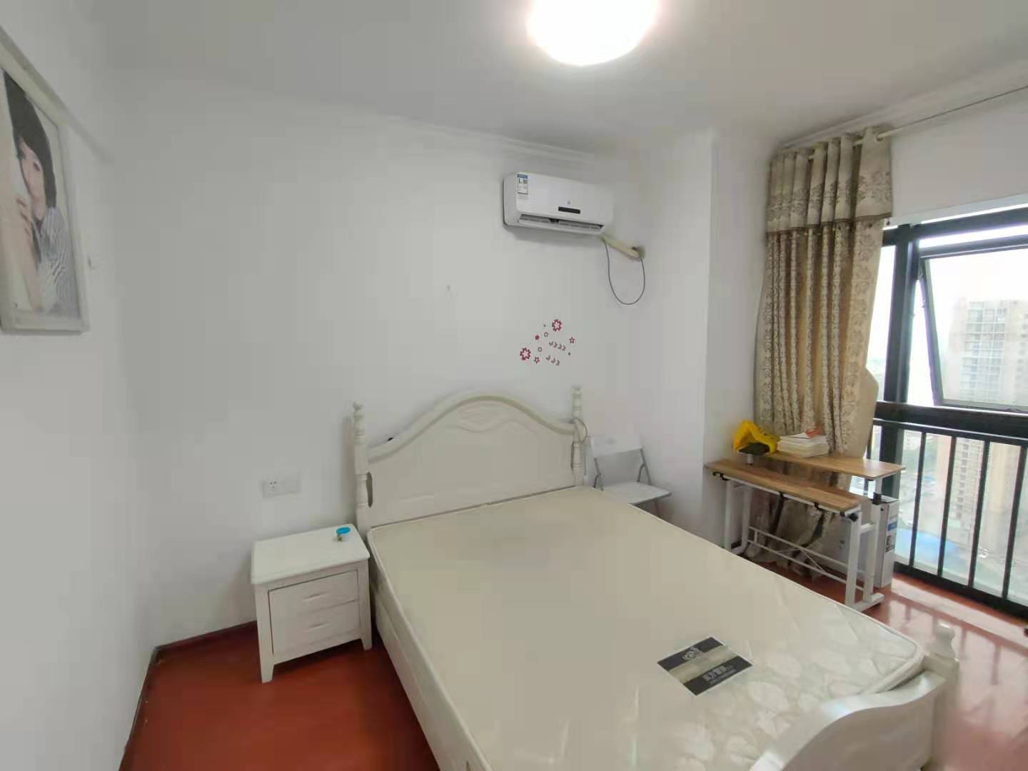 M国际  1室1厅1卫    1300.0元/月 M国际  1室1厅1卫    1300.0元/月室内图