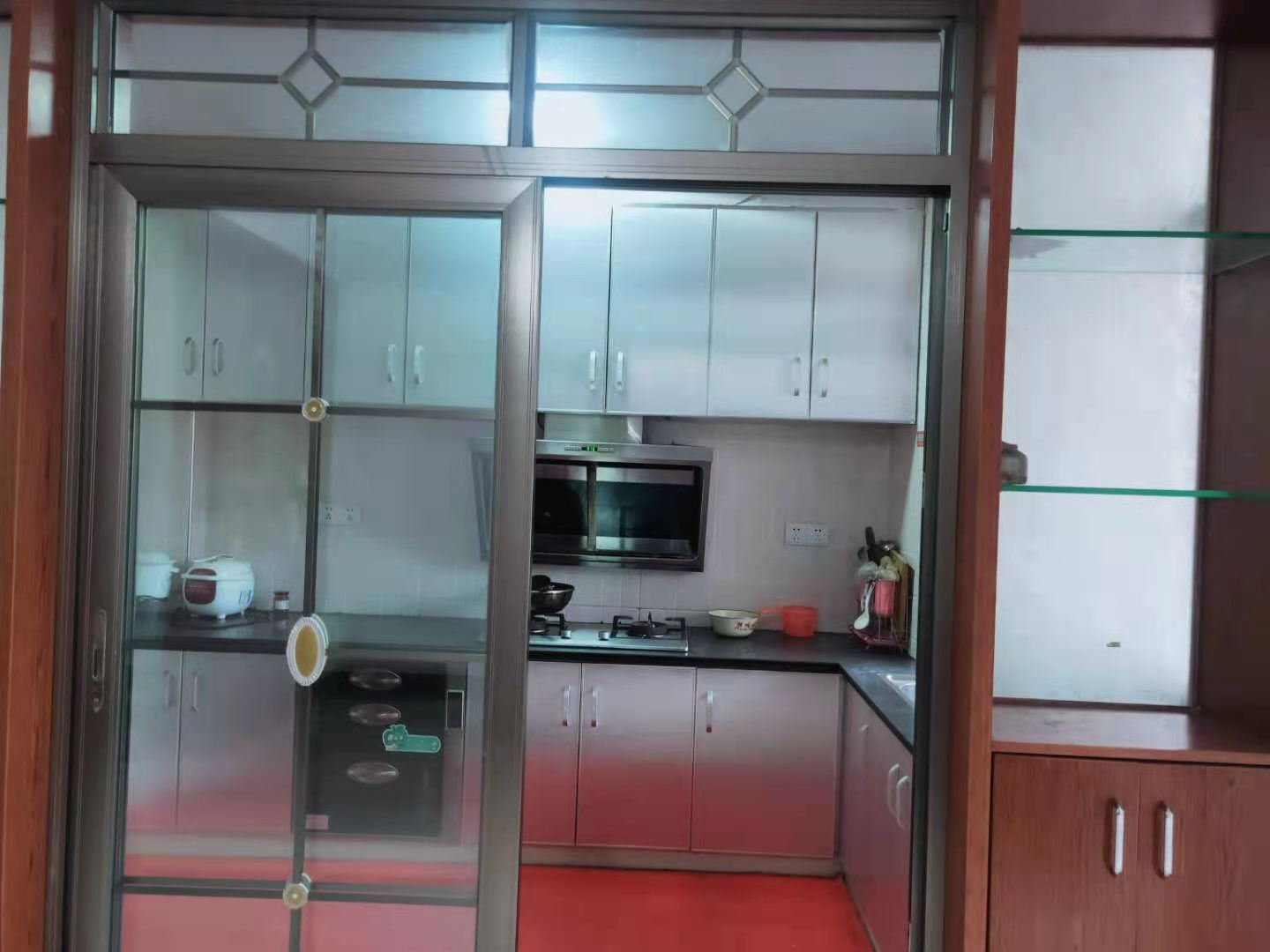 南珠苑 3室2厅2卫 64.8万 南珠苑 3室2厅2卫 64.8万厨房