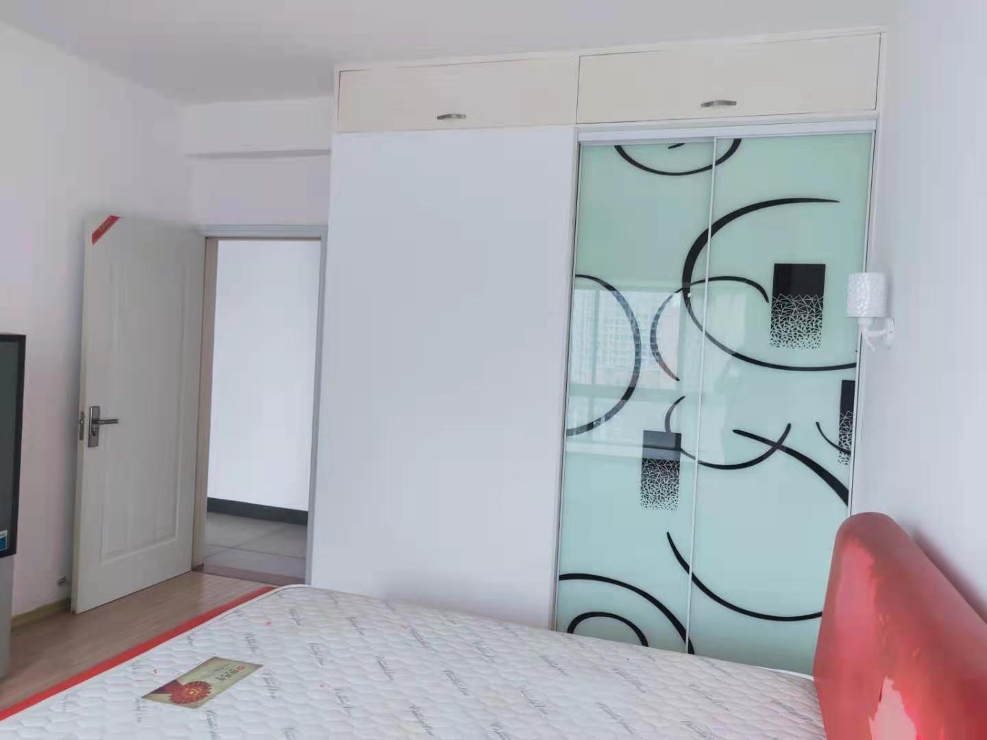 东方豪苑  2室2厅1卫    69.8万 东方豪苑  2室2厅1卫    69.8万卧室