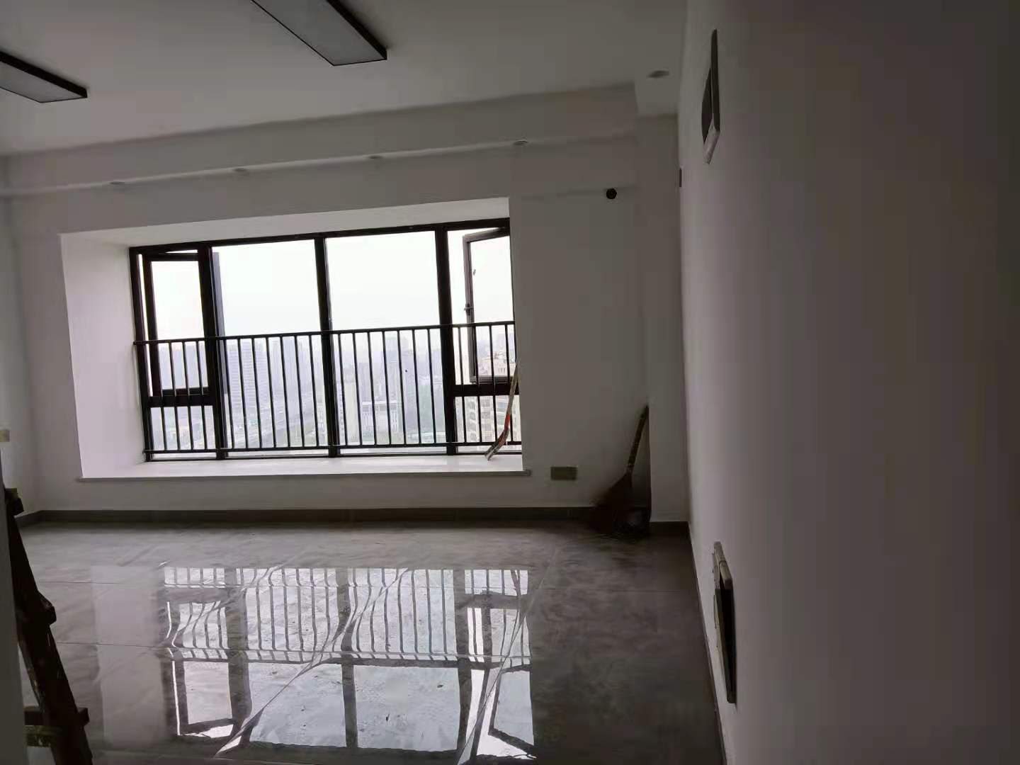 复地星光天地 1室1厅1卫 2200.0元/月 复地星光天地 1室1厅1卫 2200.0元/月室内图