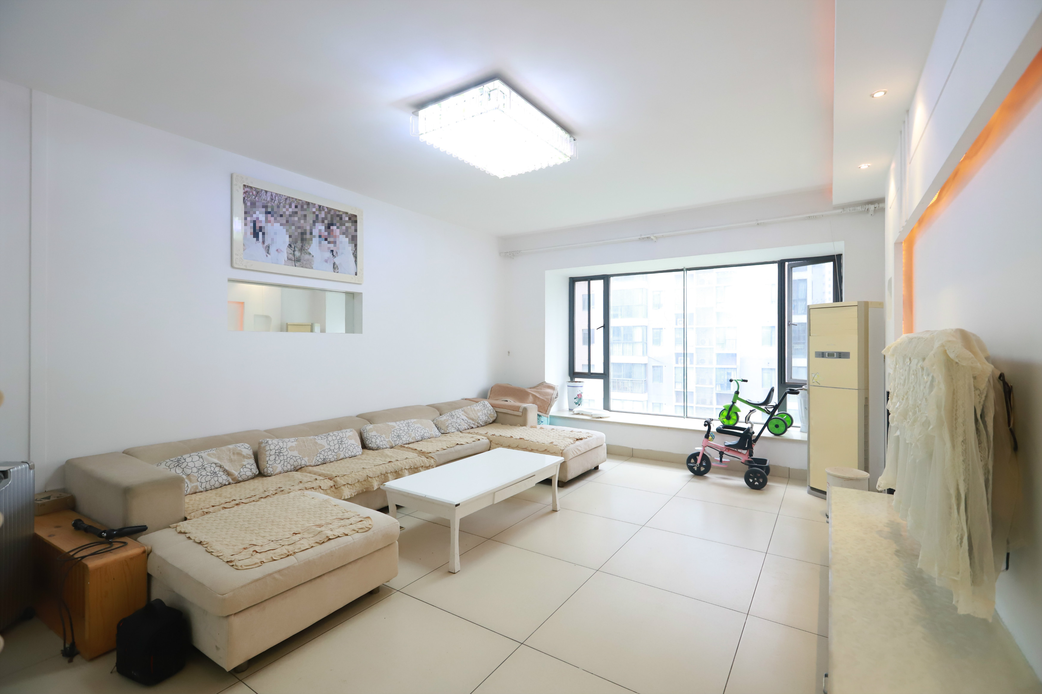 庐山春天一期桃李苑  3室2厅1卫    95.0万 庐山春天一期桃李苑  3室2厅1卫    95.0万客厅