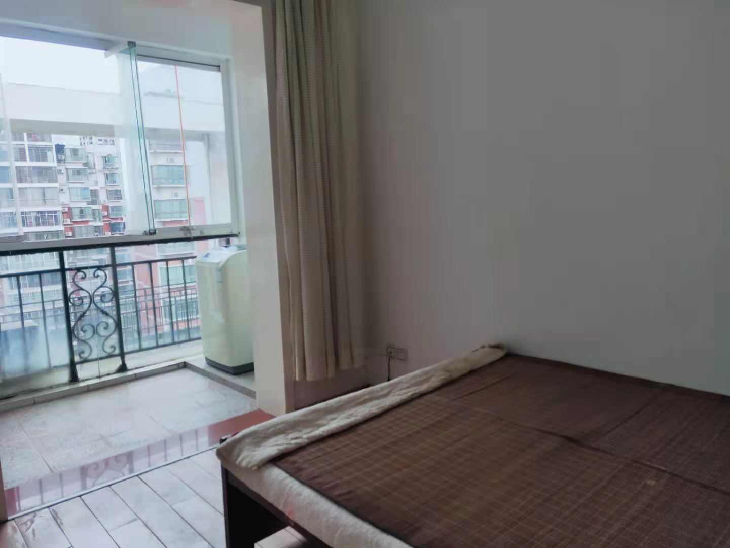 东方豪苑  2室2厅1卫    69.8万 东方豪苑  2室2厅1卫    69.8万卧室