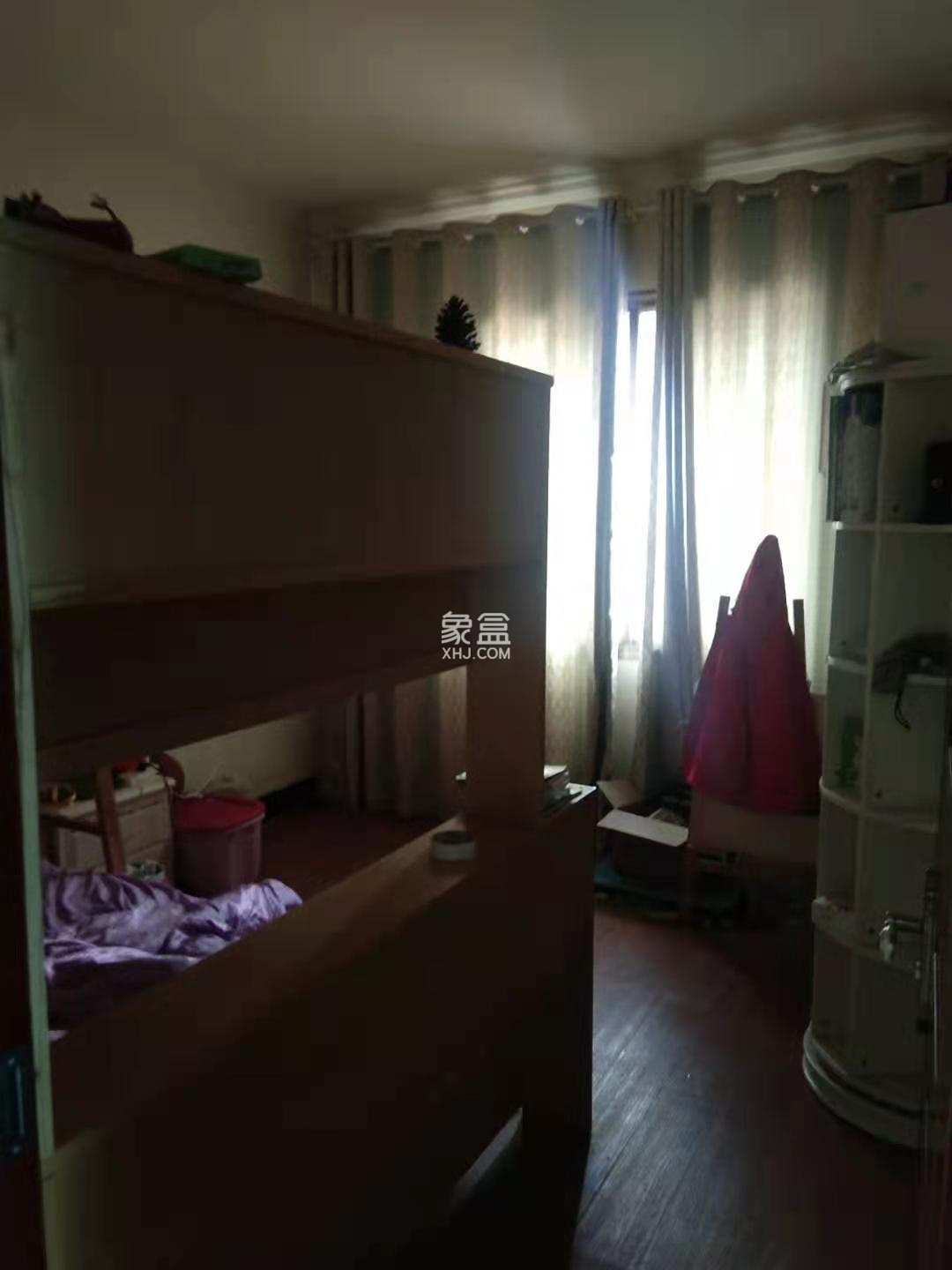 娄星区散盘 3室2厅1卫 49.0万 娄星区散盘 3室2厅1卫 49.0万卧室