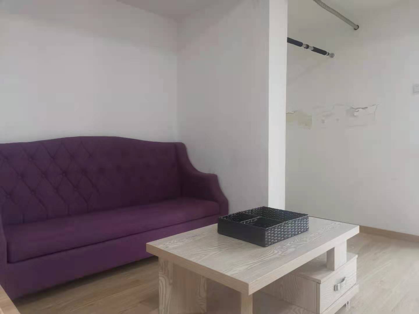 南湖国际4期 1室1厅1卫 1800.00元/月 南湖国际4期 1室1厅1卫 1800.00元/月室内图