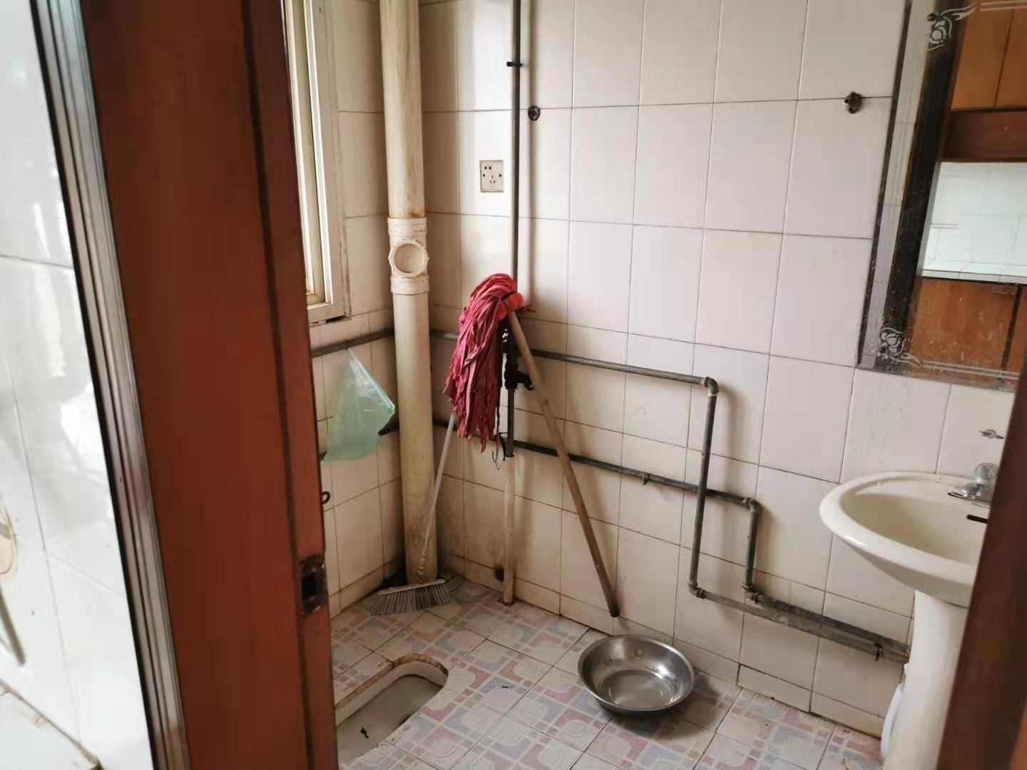 紫东小区红旗中路19号 3室2厅1卫 1000.0元/月 紫东小区红旗中路19号 3室2厅1卫 1000.0元/月室内图