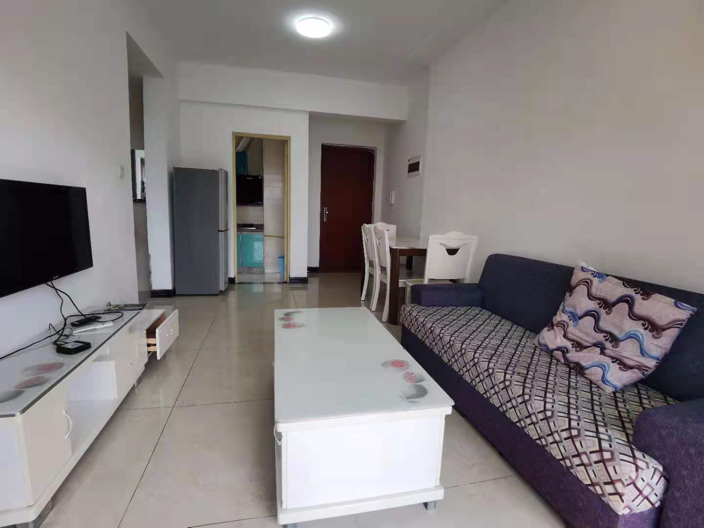 南湖尚景  1室1厅1卫    1900.0元/月 南湖尚景  1室1厅1卫    1900.0元/月室内图