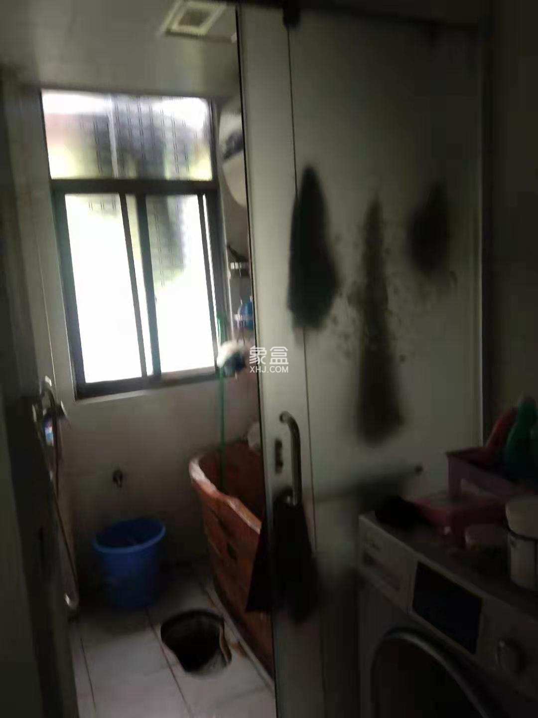 娄星区散盘 3室2厅1卫 49.0万 娄星区散盘 3室2厅1卫 49.0万卫生间