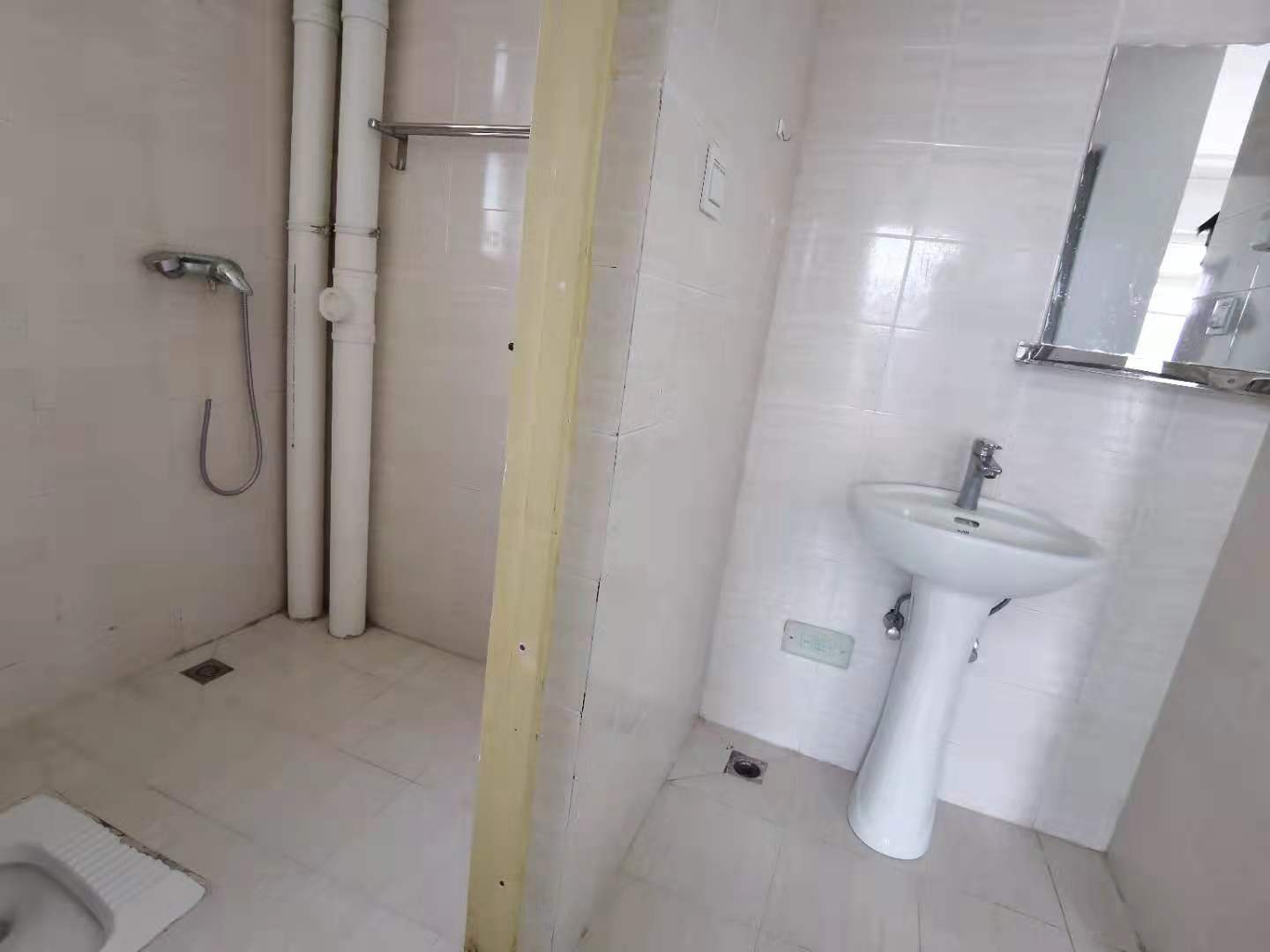 南湖尚景  1室1厅1卫    1900.0元/月 南湖尚景  1室1厅1卫    1900.0元/月室内图