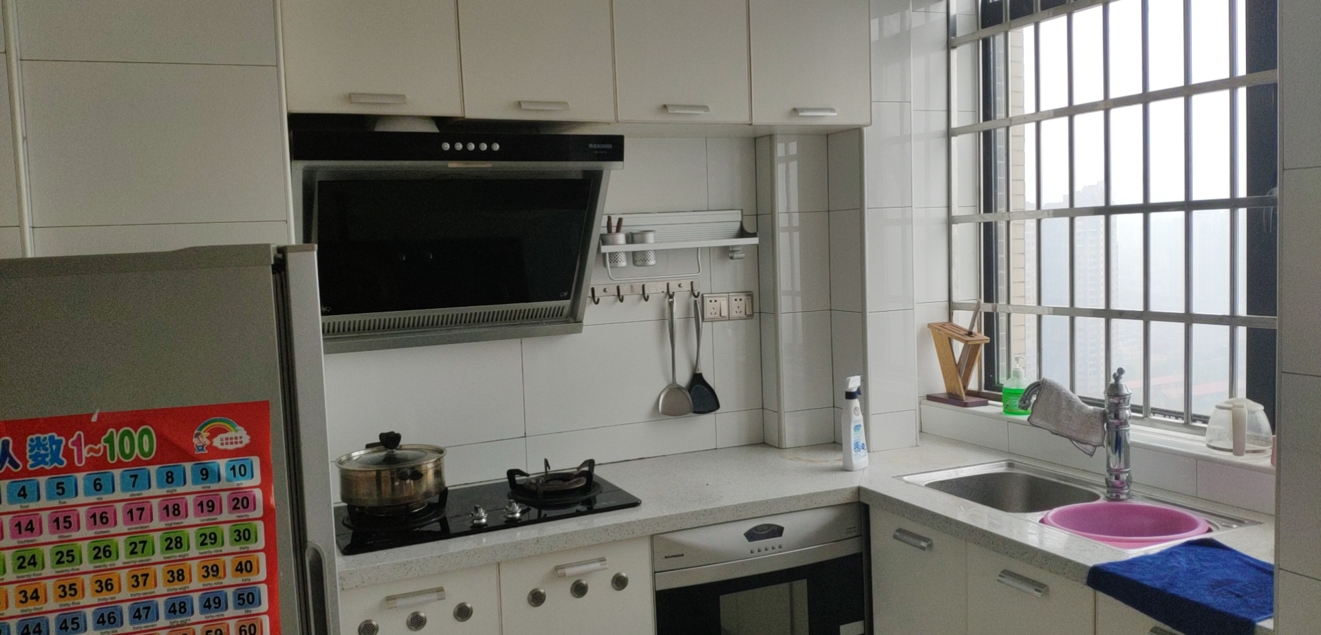 龙泰熙城 1室1厅1卫 28.8万 龙泰熙城 1室1厅1卫 28.8万客厅