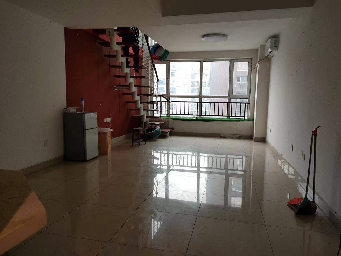 中瀚财富广场  2室1厅1卫    1000.0元/月 中瀚财富广场  2室1厅1卫    1000.0元/月小区图