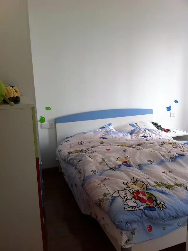 万豪城市花园  3室2厅2卫    89.0万 万豪城市花园  3室2厅2卫    89.0万卧室