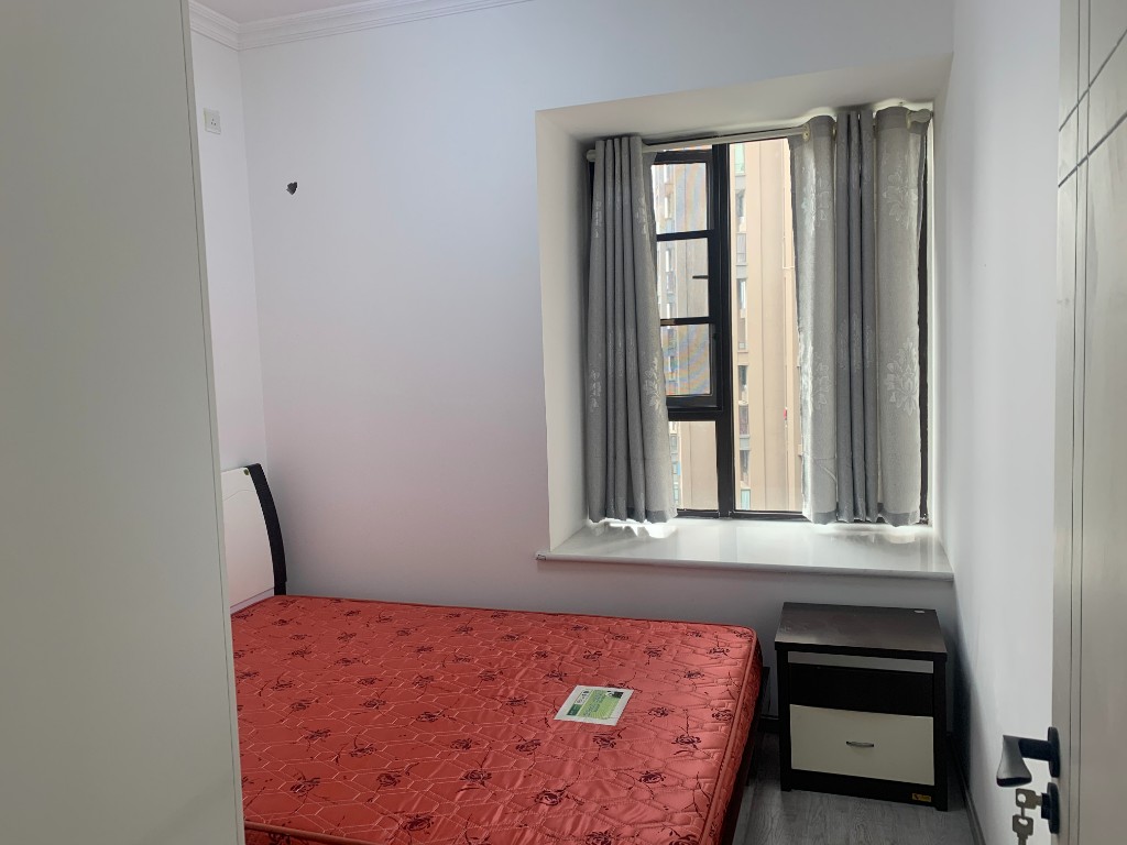 南湖世纪 3室2厅2卫 2500.0元/月 南湖世纪 3室2厅2卫 2500.0元/月室内图