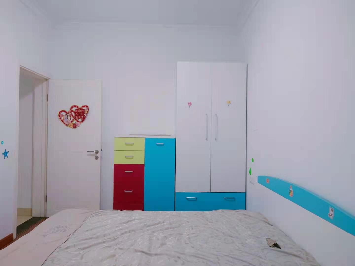 万豪城市花园  3室2厅2卫    89.0万 万豪城市花园  3室2厅2卫    89.0万卧室