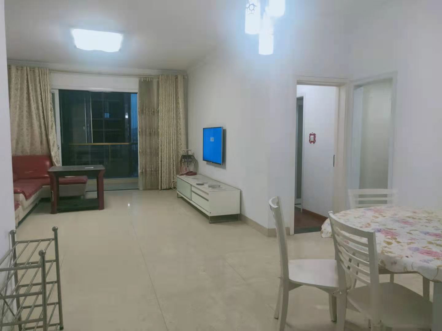 万豪城市花园  3室2厅2卫    89.0万 万豪城市花园  3室2厅2卫    89.0万客厅