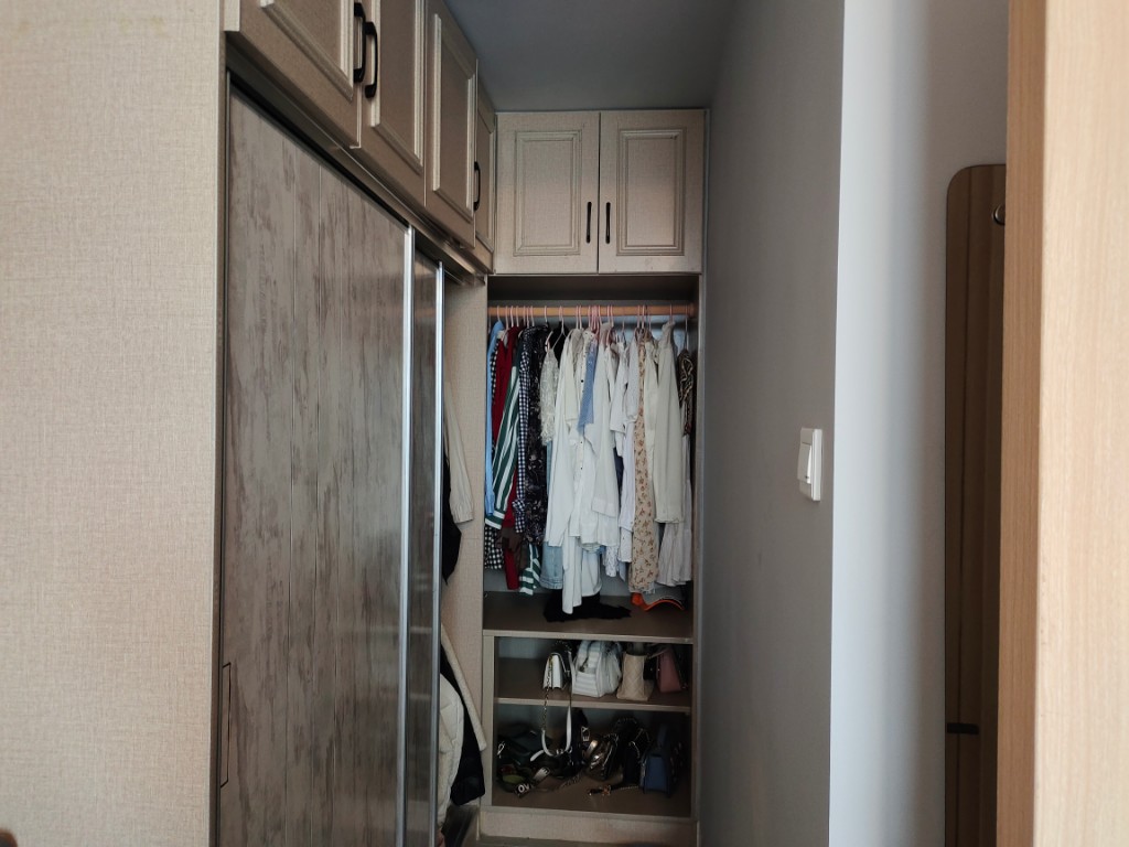 众一桂府  3室1厅1卫    78.8万 众一桂府  3室1厅1卫    78.8万客厅