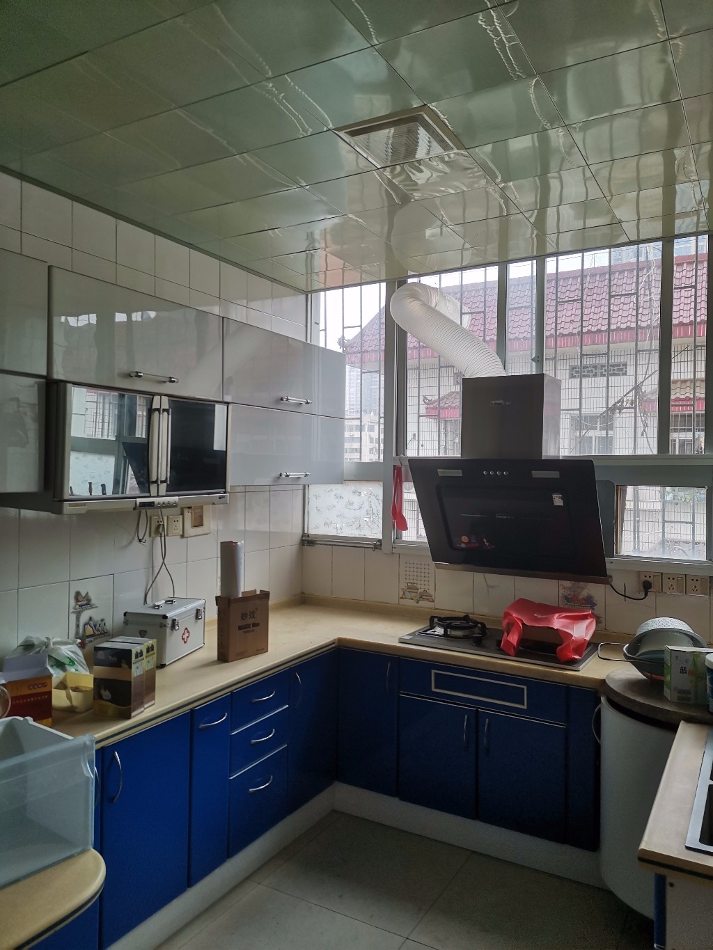 电力局家属楼  3室2厅2卫    128.0万 电力局家属楼  3室2厅2卫    128.0万厨房