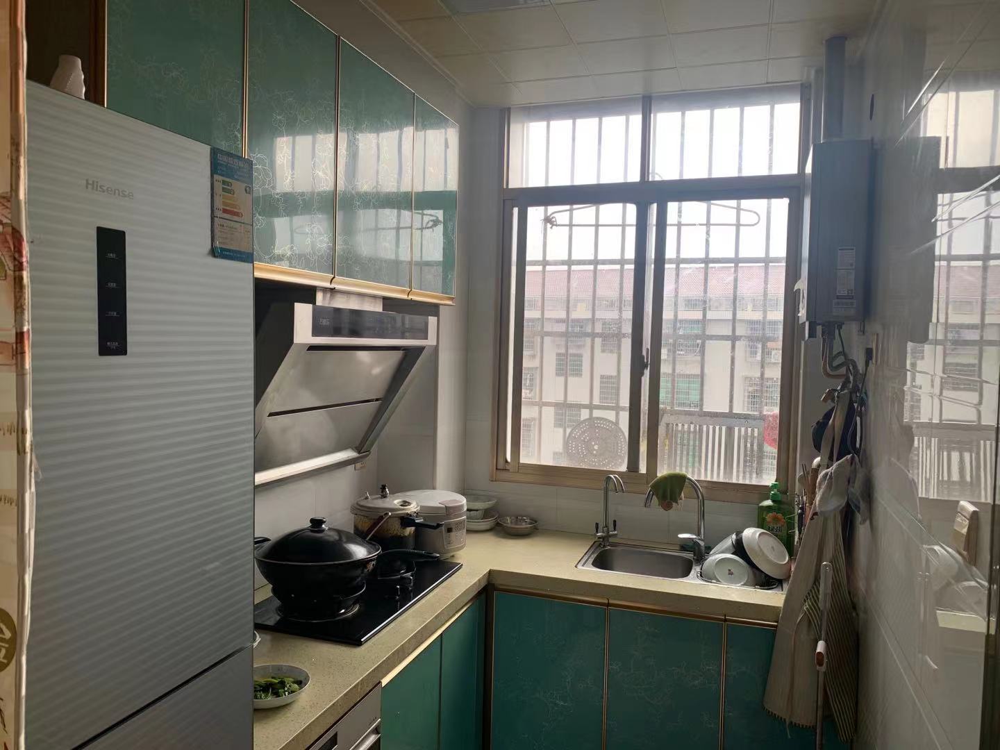 信步闲庭  2室2厅2卫    56.0万 信步闲庭  2室2厅2卫    56.0万客厅