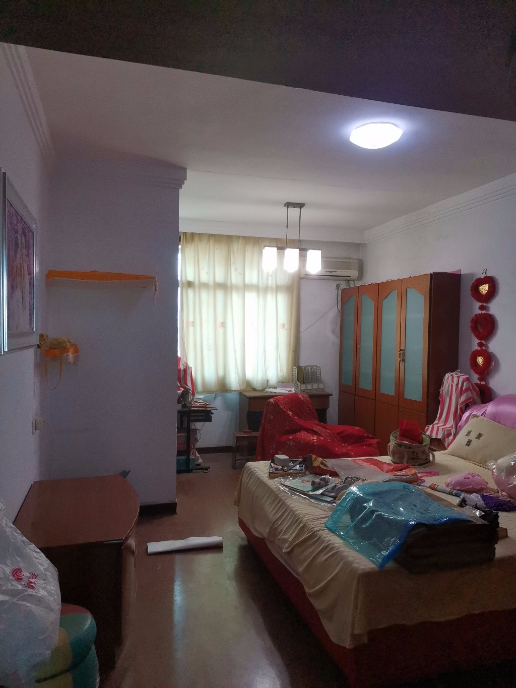 电力局家属楼  3室2厅2卫    128.0万 电力局家属楼  3室2厅2卫    128.0万卧室