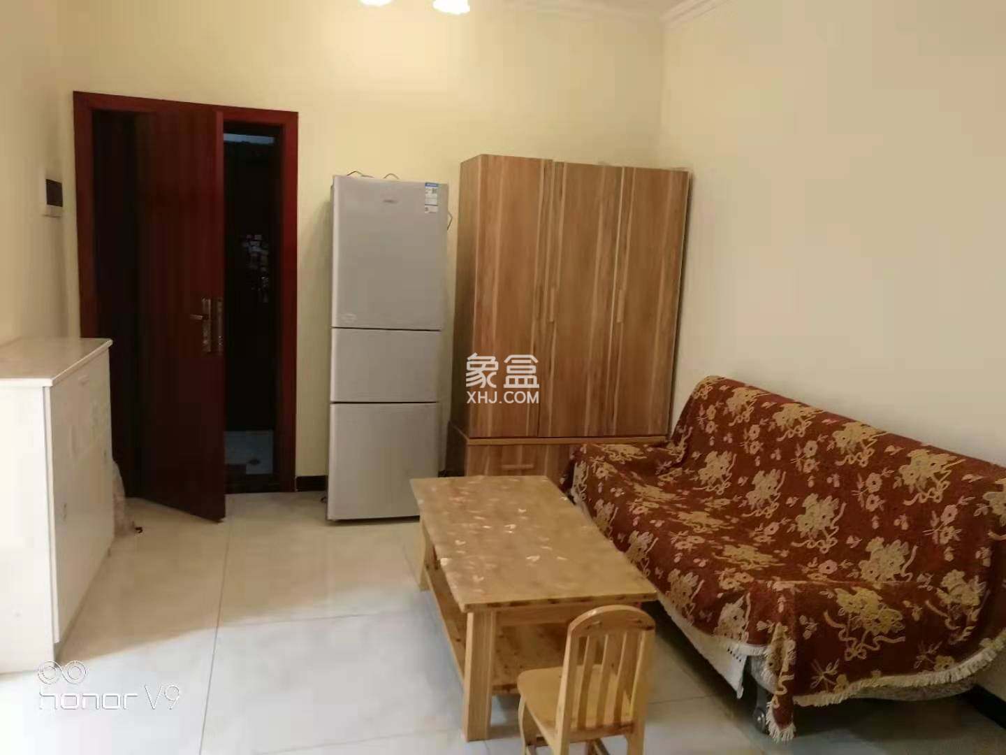 南湖春天  1室1厅1卫    1300.0元/月