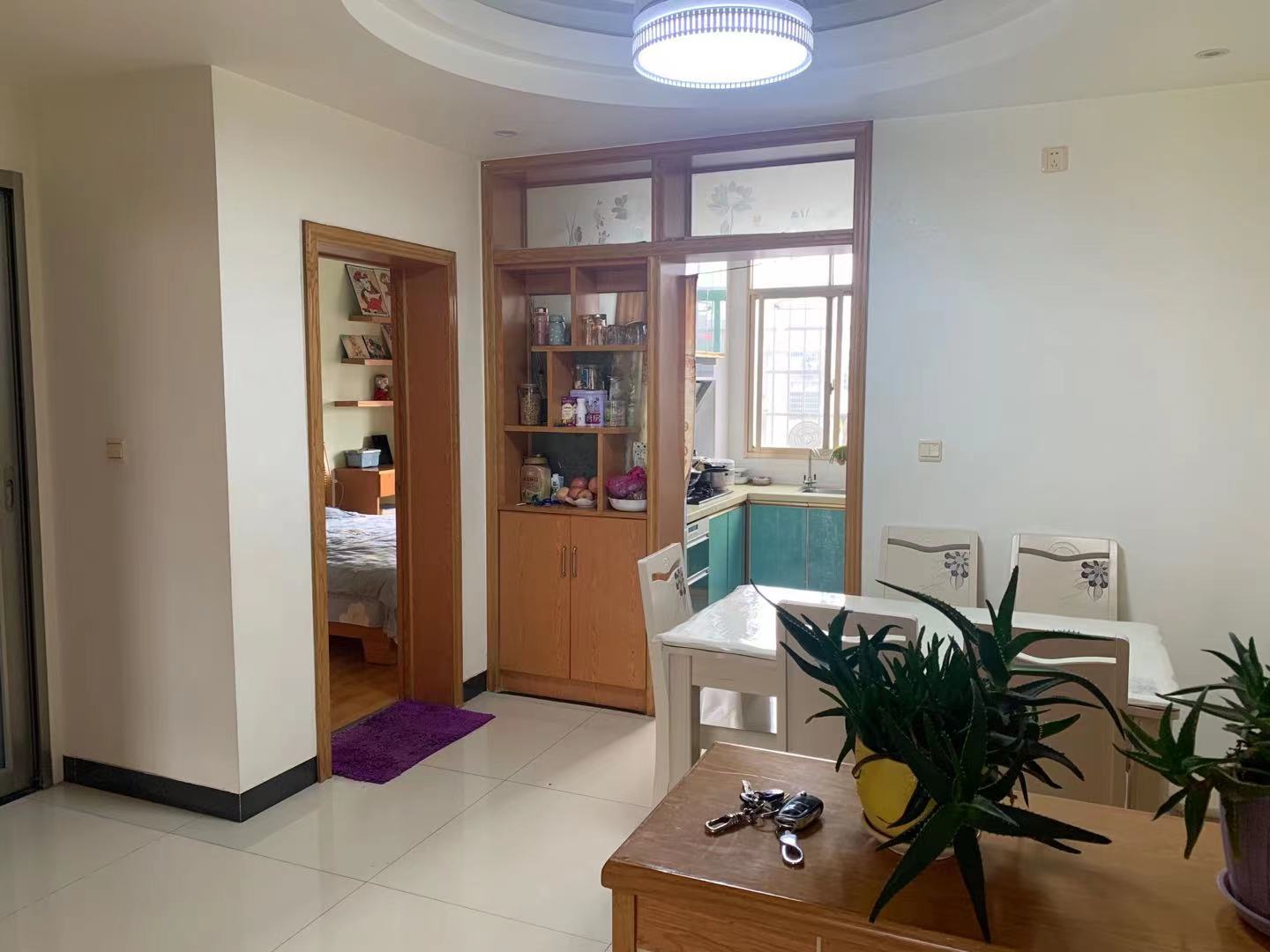 信步闲庭  2室2厅2卫    56.0万 信步闲庭  2室2厅2卫    56.0万客厅