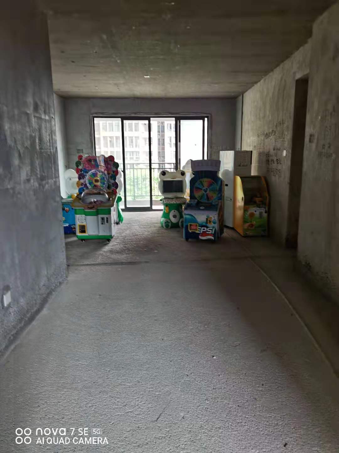 松雅湖壹号 4室2厅2卫 1500.0元/月 松雅湖壹号 4室2厅2卫 1500.0元/月室内图