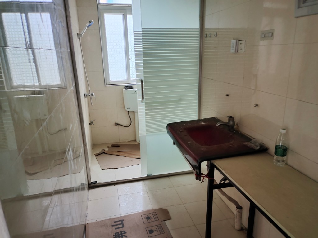 梓园社区(麻纺厂宿舍) 3室2厅1卫 1500.0元/月 梓园社区(麻纺厂宿舍) 3室2厅1卫 1500.0元/月室内图