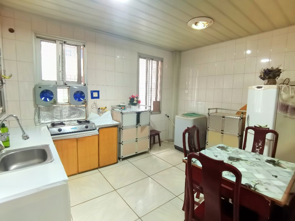 水竹二村 2室1厅0卫 35.0万 水竹二村 2室1厅0卫 35.0万客厅