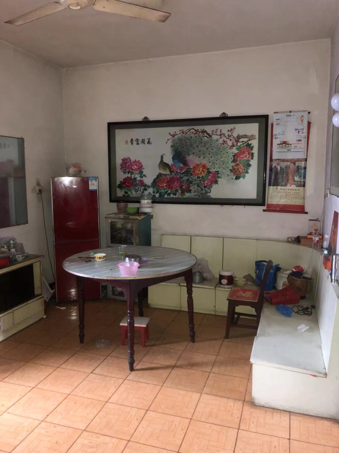 老烟草公司家属楼 3室2厅2卫 50.0万 老烟草公司家属楼 3室2厅2卫 50.0万卧室