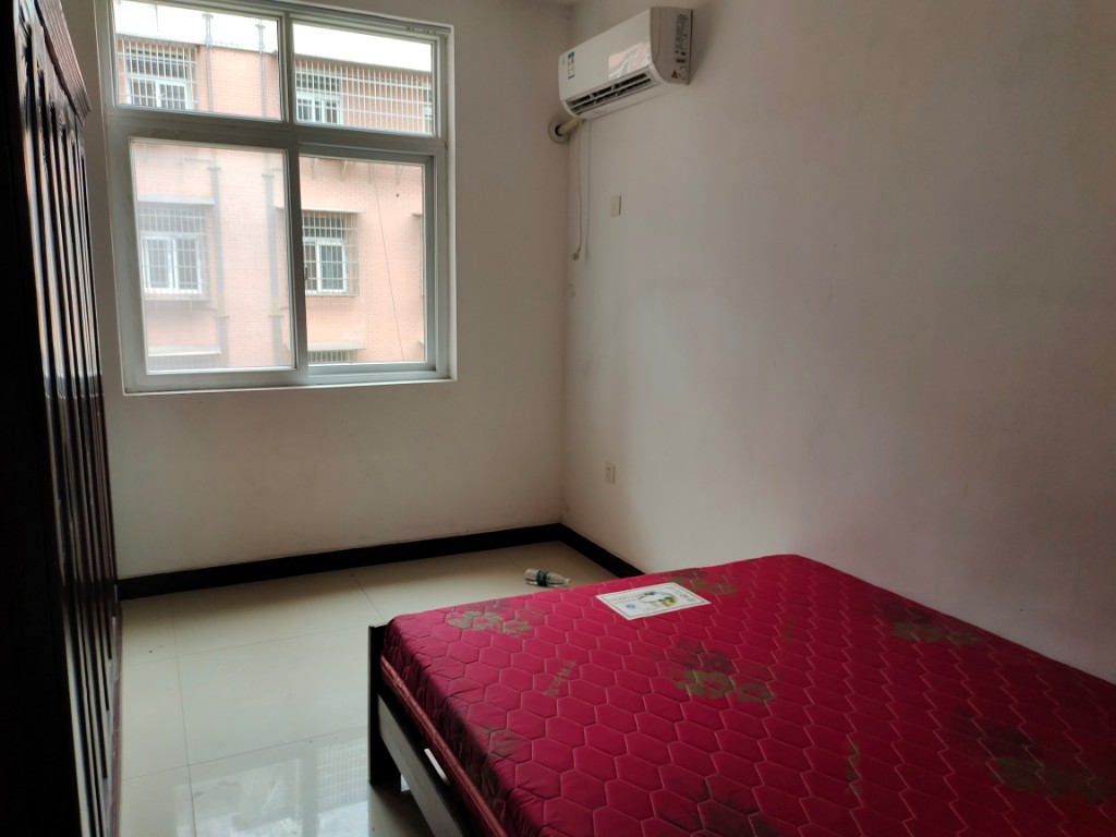 梓园社区(麻纺厂宿舍) 3室2厅1卫 1500.0元/月 梓园社区(麻纺厂宿舍) 3室2厅1卫 1500.0元/月室内图