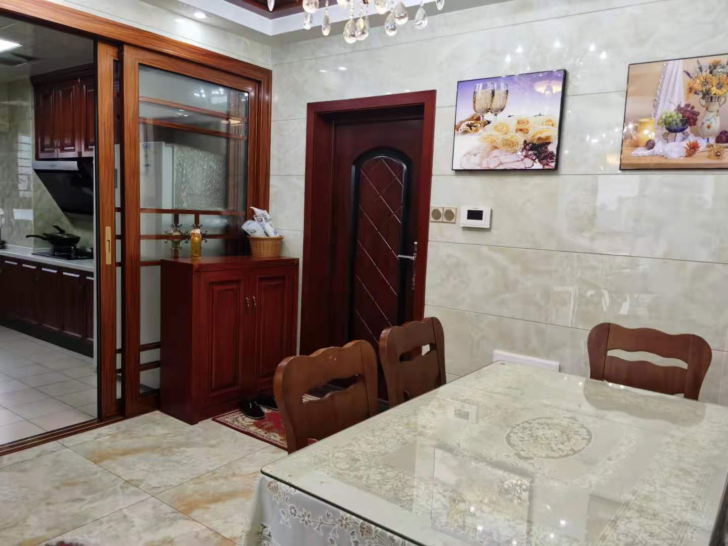 东盛佳园(检察院宿舍)  3室2厅2卫    110.8万 东盛佳园(检察院宿舍)  3室2厅2卫    110.8万客厅