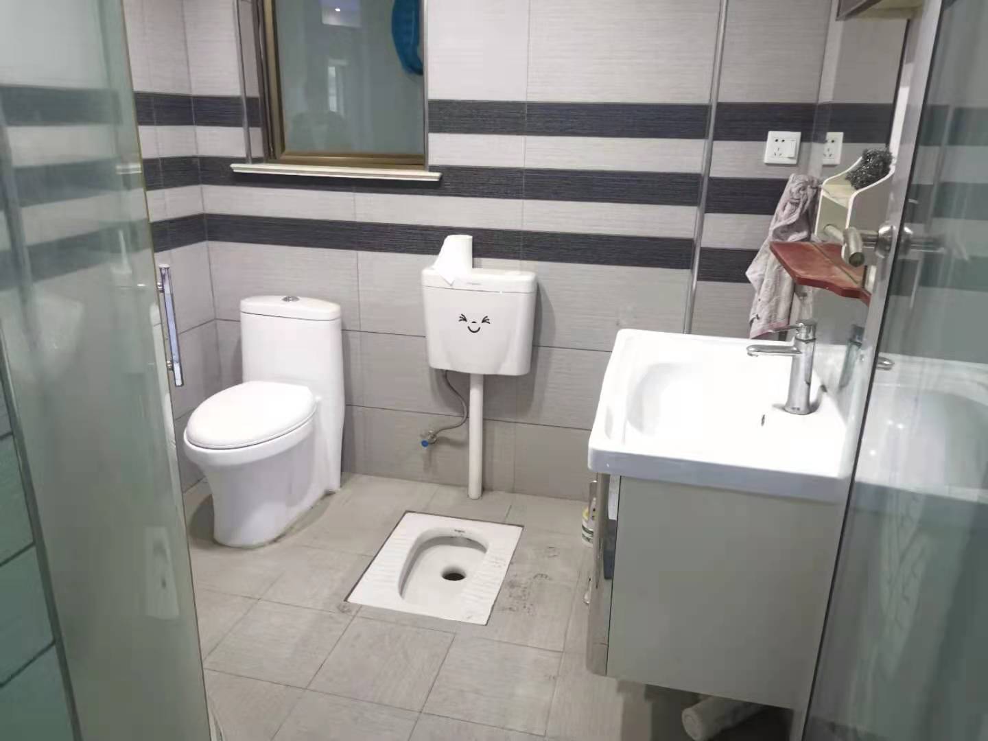 碧桂园  2室2厅1卫    64.88万卫生间