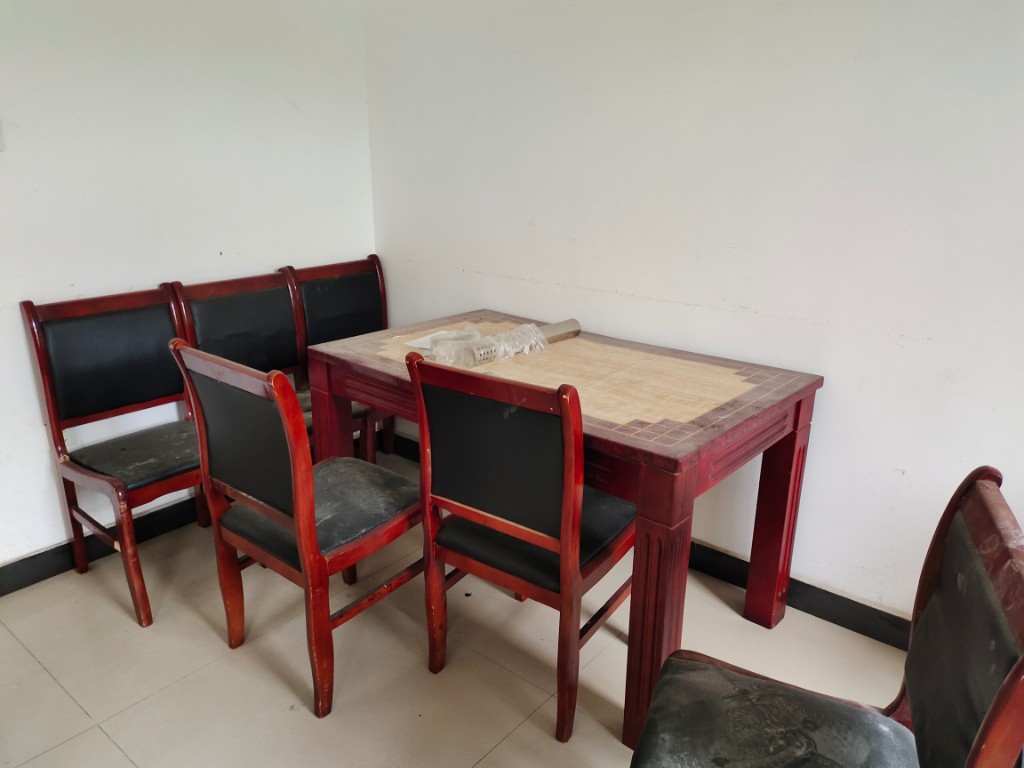 梓园社区(麻纺厂宿舍) 3室2厅1卫 1500.0元/月 梓园社区(麻纺厂宿舍) 3室2厅1卫 1500.0元/月室内图