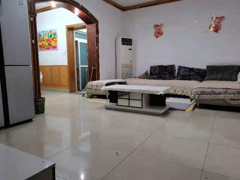 湘运小区金钩山路12号 2室2厅1卫 1200.0元/月 湘运小区金钩山路12号 2室2厅1卫 1200.0元/月室内图