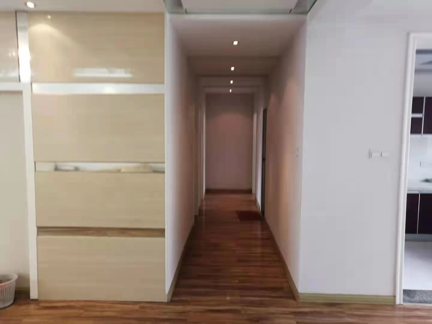 新公安局民警住宅小区  4室2厅2卫    110.0万 新公安局民警住宅小区  4室2厅2卫    110.0万厨房