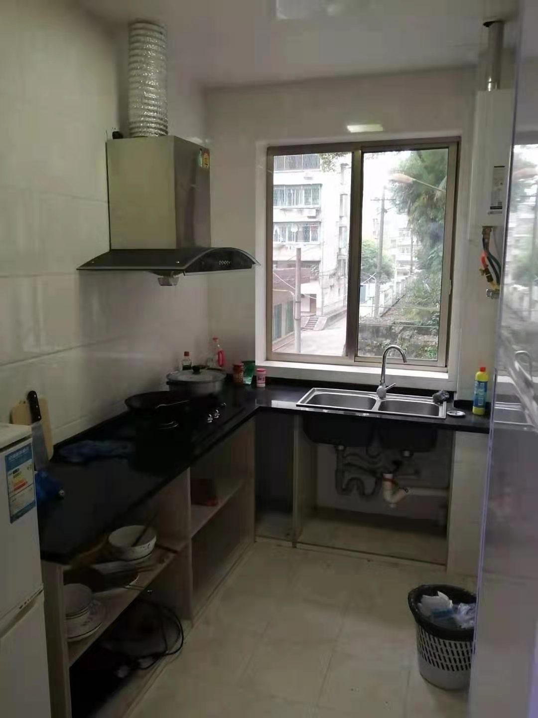 景湖春天 3室2厅1卫 1000.0元/月 景湖春天 3室2厅1卫 1000.0元/月室内图