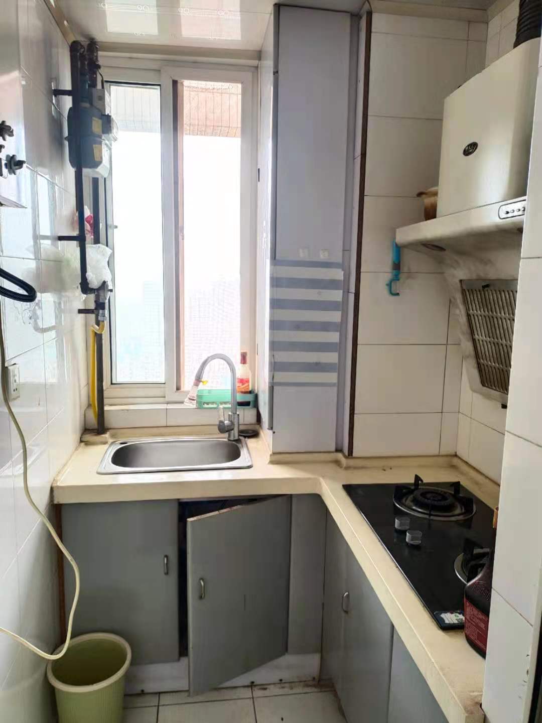 我爱我家  1室0厅1卫   1700.00元/月室内图