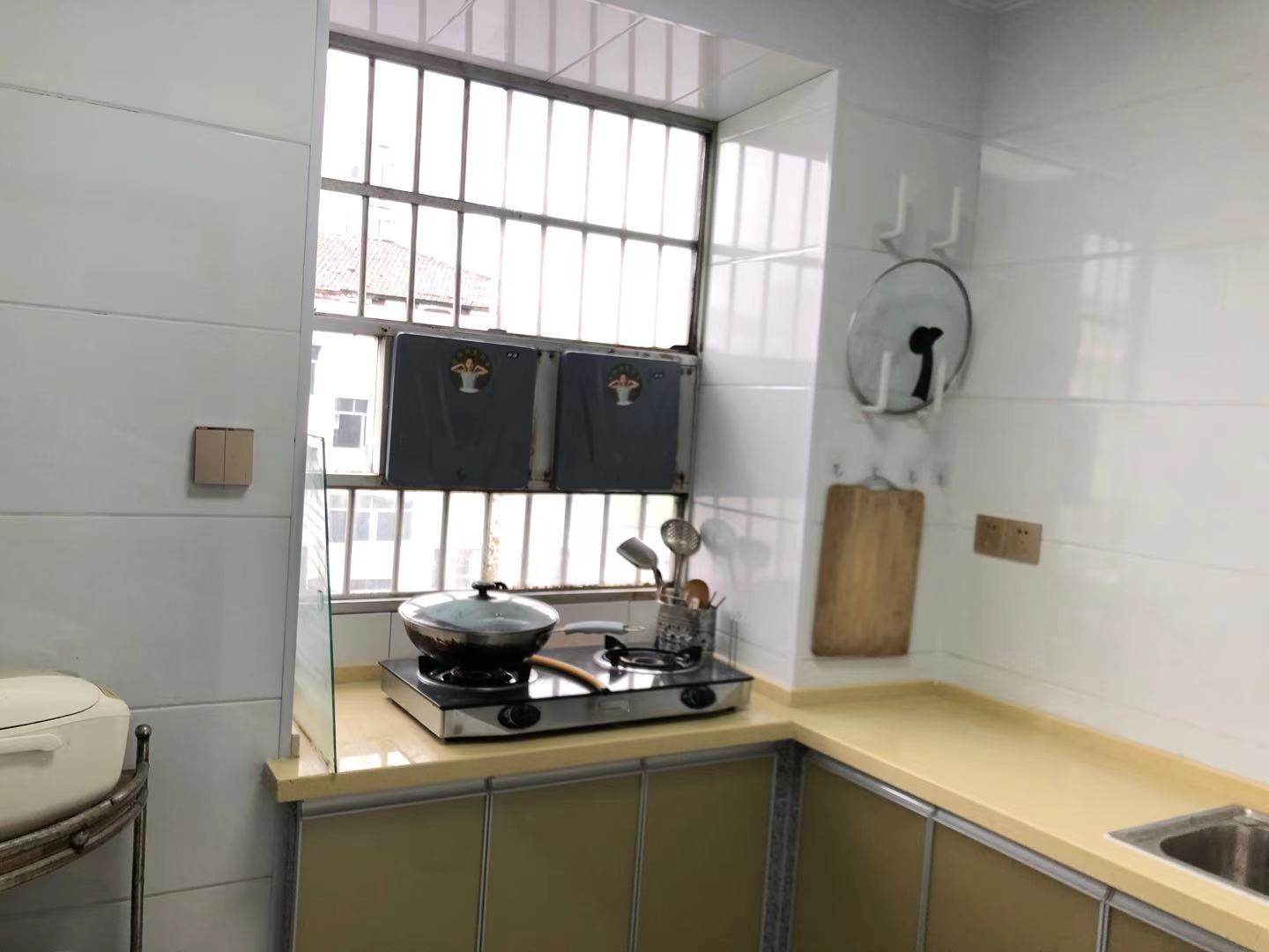 园林苑 2室1厅1卫 1200.0元/月 园林苑 2室1厅1卫 1200.0元/月室内图