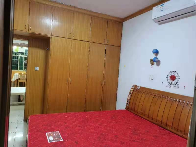 湘运小区金钩山路12号 2室2厅1卫 1200.0元/月 湘运小区金钩山路12号 2室2厅1卫 1200.0元/月室内图